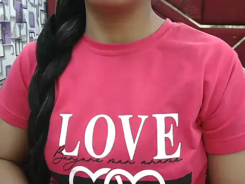 Snapshot of Somiya87 chatting on November 13, 2025, 5:56 pm Somiya87 online show from November 13, 2025, 5:56 pm