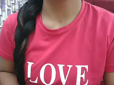 Snapshot of Somiya87 chatting on November 14, 2025, 8:07 pm Somiya87 online show from November 14, 2025, 8:07 pm