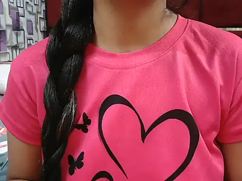 Snapshot of Somiya87 chatting on November 25, 2025, 1:05 am Somiya87 online show from November 25, 2025, 1:05 am