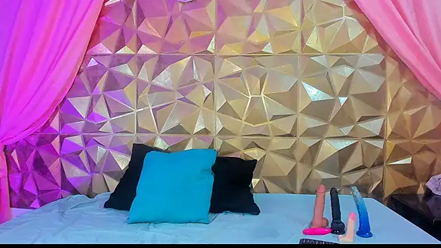 Lana Parker 01 online show from January 13, 2025, 8:04 pm