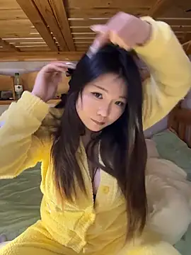 Snapshot of Happyou2 chatting on February 16, 2025, 1:05 pm Happyou2 online show from February 16, 2025, 1:05 pm