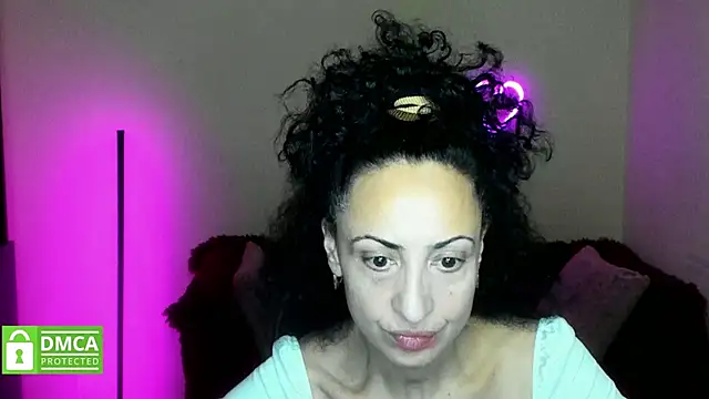 Arianasweety23 online show from October 19, 2025, 5:24 pm