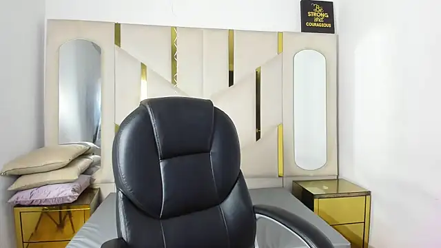 IsabellRodriguez18 online show from February 4, 2026, 4:29 am