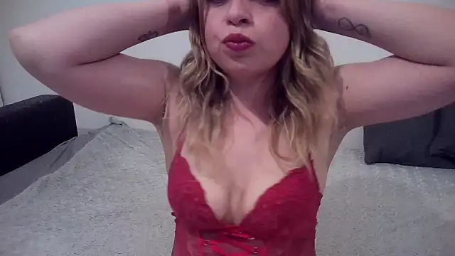 Snapshot of Sweet_bluegirl24 chatting on March 21, 2025, 9:56 pm Sweet bluegirl24 online show from March 21, 2025, 9:56 pm