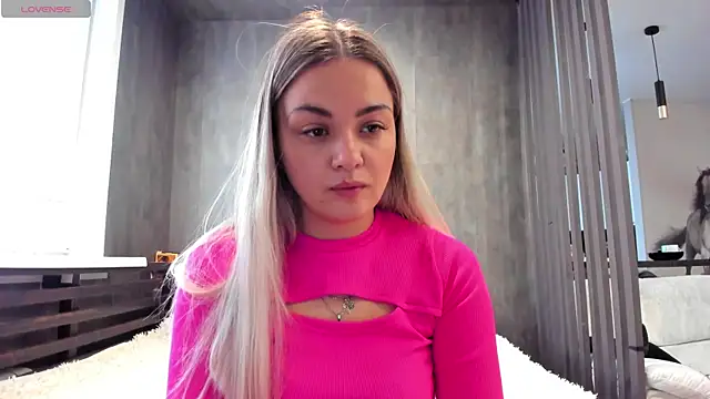 Mia   murrr online show from November 14, 2025, 3:16 am