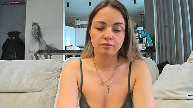 Snapshot of Mia___murrr chatting on May 6, 2026, 2:51 am Mia murrr online show from May 6, 2026, 2:51 am