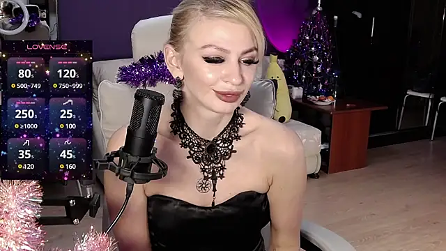 Snapshot of _britney_white_ chatting on January 1, 2025, 6:49 pm britney white online show from January 1, 2025, 6:49 pm