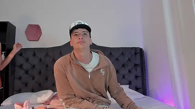 two milkyway online show from February 25, 2026, 11:20 am