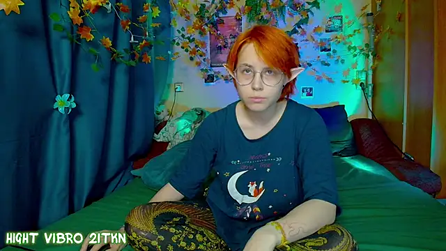 Snapshot of TrickyKitsune chatting on November 3, 2025, 1:45 pm TrickyKitsune online show from November 3, 2025, 1:45 pm