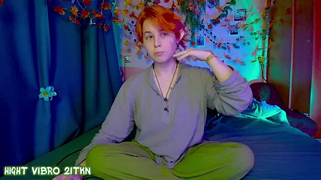 Snapshot of TrickyKitsune chatting on November 27, 2025, 1:46 pm TrickyKitsune online show from November 27, 2025, 1:46 pm