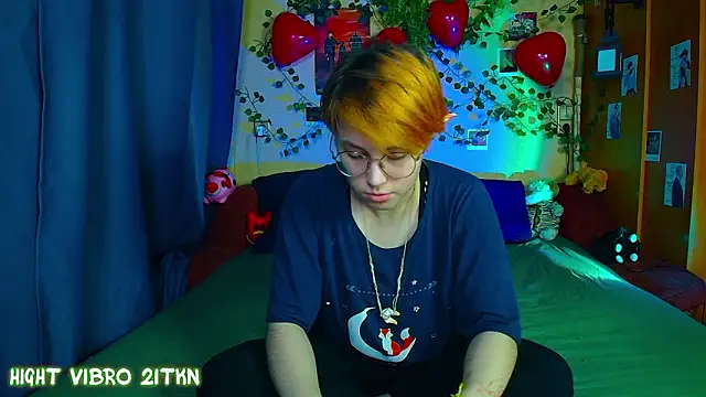 Snapshot of TrickyKitsune chatting on March 5, 2026, 3:19 pm TrickyKitsune online show from March 5, 2026, 3:19 pm