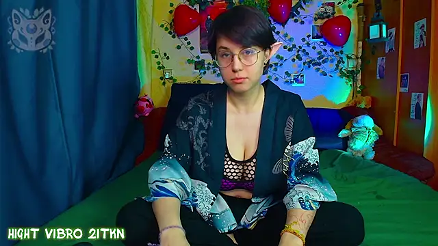 Snapshot of TrickyKitsune chatting on March 20, 2026, 2:55 pm TrickyKitsune online show from March 20, 2026, 2:55 pm