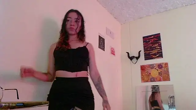 Snapshot of Maam_Ine chatting on October 6, 2025, 7:11 pm Maam Ine online show from October 6, 2025, 7:11 pm