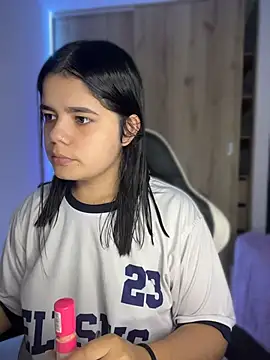 pretty angela1 online show from April 14, 2026, 3:12 am