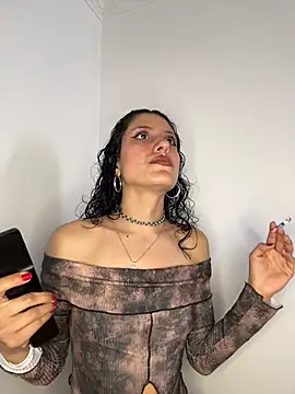 indira k online show from November 12, 2025, 3:01 pm