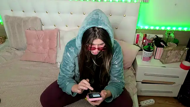 Snapshot of StellaFrost chatting on October 5, 2025, 3:10 pm StellaFrost online show from October 5, 2025, 3:10 pm