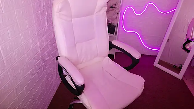 Snapshot of StellaFrost chatting on October 14, 2025, 3:24 pm StellaFrost online show from October 14, 2025, 3:24 pm