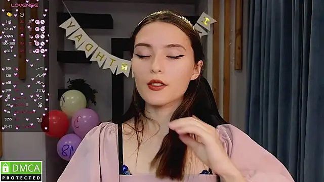 niki cutes online show from September 15, 2025, 1:05 am