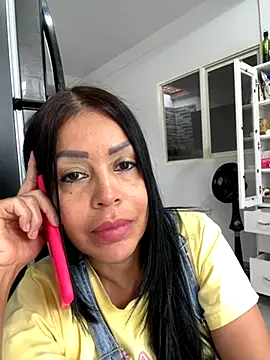 KarolRubi1 online show from November 27, 2025, 7:16 pm