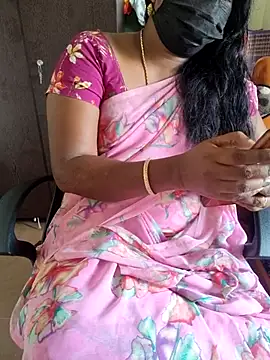 Snapshot of Tamil_roja69 chatting on May 8, 2026, 7:14 am Tamil roja69 online show from May 8, 2026, 7:14 am
