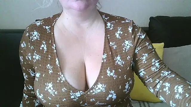 Wet Maria online show from April 2, 2026, 6:55 am