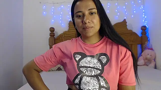 Coral0403 online show from February 6, 2025, 6:24 pm