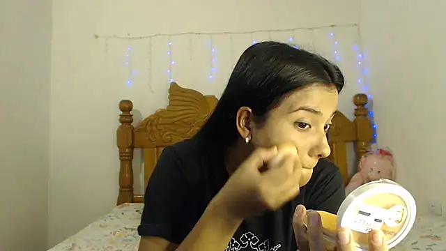 Coral0403 online show from February 10, 2025, 9:25 pm