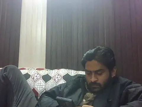 indihotguy online show from November 10, 2025, 12:59 pm