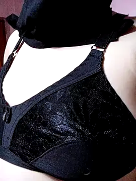 Snapshot of Botina-68 chatting on January 14, 2025, 12:45 pm Botina-68 online show from January 14, 2025, 12:45 pm