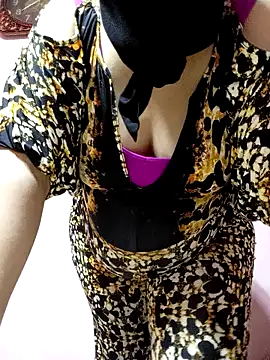 Snapshot of Botina-68 chatting on February 23, 2025, 11:36 pm Botina-68 online show from February 23, 2025, 11:36 pm