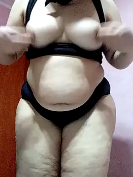 Snapshot of Botina-68 chatting on March 17, 2025, 12:41 am Botina-68 online show from March 17, 2025, 12:41 am