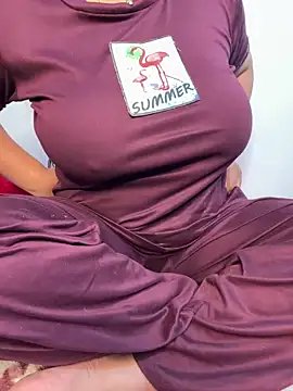 Snapshot of tanvihot2 chatting on February 17, 2025, 2:04 pm tanvihot2 online show from February 17, 2025, 2:04 pm