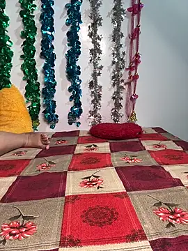 Snapshot of tanvihot2 chatting on October 31, 2025, 5:03 pm tanvihot2 online show from October 31, 2025, 5:03 pm