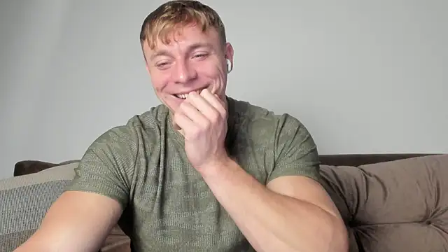 Snapshot of o_r_b_i_t chatting on December 28, 2024, 1:49 pm o r b i t online show from December 28, 2024, 1:49 pm