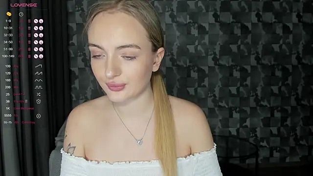 A delina online show from November 4, 2025, 1:32 pm