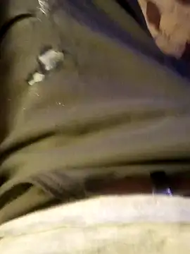 Snapshot of 618fuckupp chatting on December 28, 2024, 6:28 am 618fuckupp online show from December 28, 2024, 6:28 am