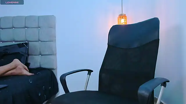 Br4ndxpimm online show from March 11, 2026, 1:39 pm