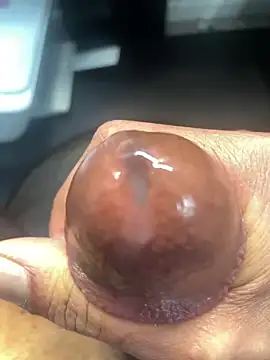 Snapshot of MrLatinKing chatting on January 18, 2025, 3:05 pm MrLatinKing online show from January 18, 2025, 3:05 pm