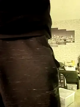 Snapshot of HalloMarcy chatting on March 11, 2025, 11:01 am HalloMarcy online show from March 11, 2025, 11:01 am