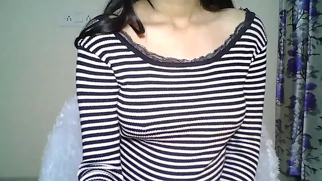 Snapshot of Naughty_Nayra chatting on November 27, 2025, 6:21 pm Naughty Nayra online show from November 27, 2025, 6:21 pm