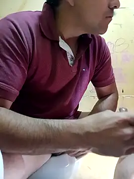 Snapshot of chinoxxx chatting on November 17, 2025, 9:53 pm chinoxxx online show from November 17, 2025, 9:53 pm