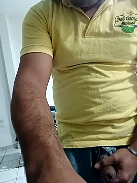 Snapshot of chinoxxx chatting on November 18, 2025, 2:43 pm chinoxxx online show from November 18, 2025, 2:43 pm