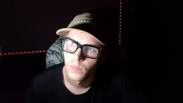 Leonnextdoor online show from January 12, 2025, 12:23 pm