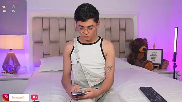 Maxi little online show from January 5, 2026, 10:24 pm