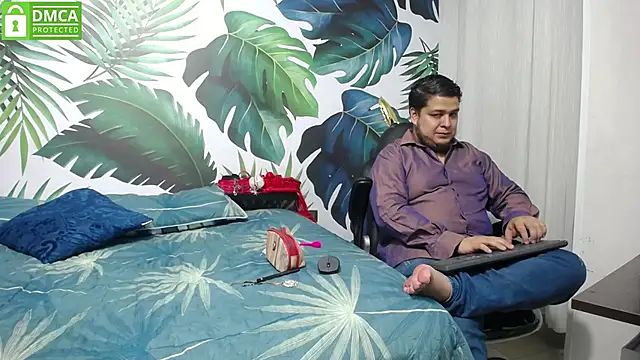 Snapshot of narendra_dayaramm chatting on March 18, 2025, 6:37 pm narendra dayaramm online show from March 18, 2025, 6:37 pm