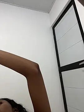 Imaraa  online show from February 12, 2025, 10:04 pm