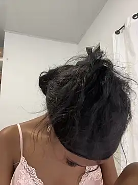 Imaraa  online show from February 26, 2025, 9:05 pm