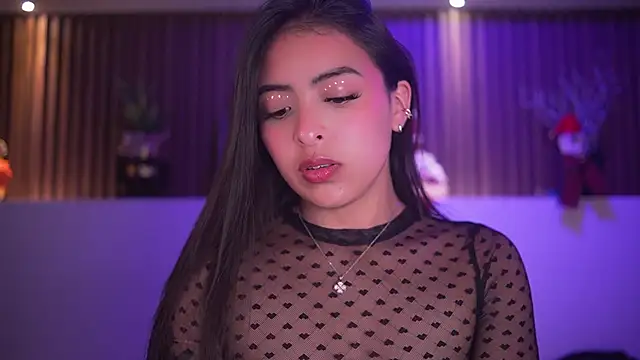 Snapshot of Camila_dupont chatting on December 2, 2025, 3:56 am Camila dupont online show from December 2, 2025, 3:56 am