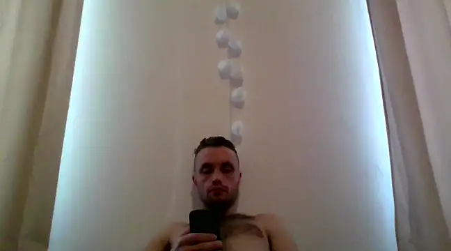 Snapshot of tomasek28 chatting on December 27, 2024, 11:06 am tomasek28 online show from December 27, 2024, 11:06 am