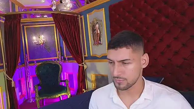 MarcoVitto online show from October 24, 2025, 7:43 pm